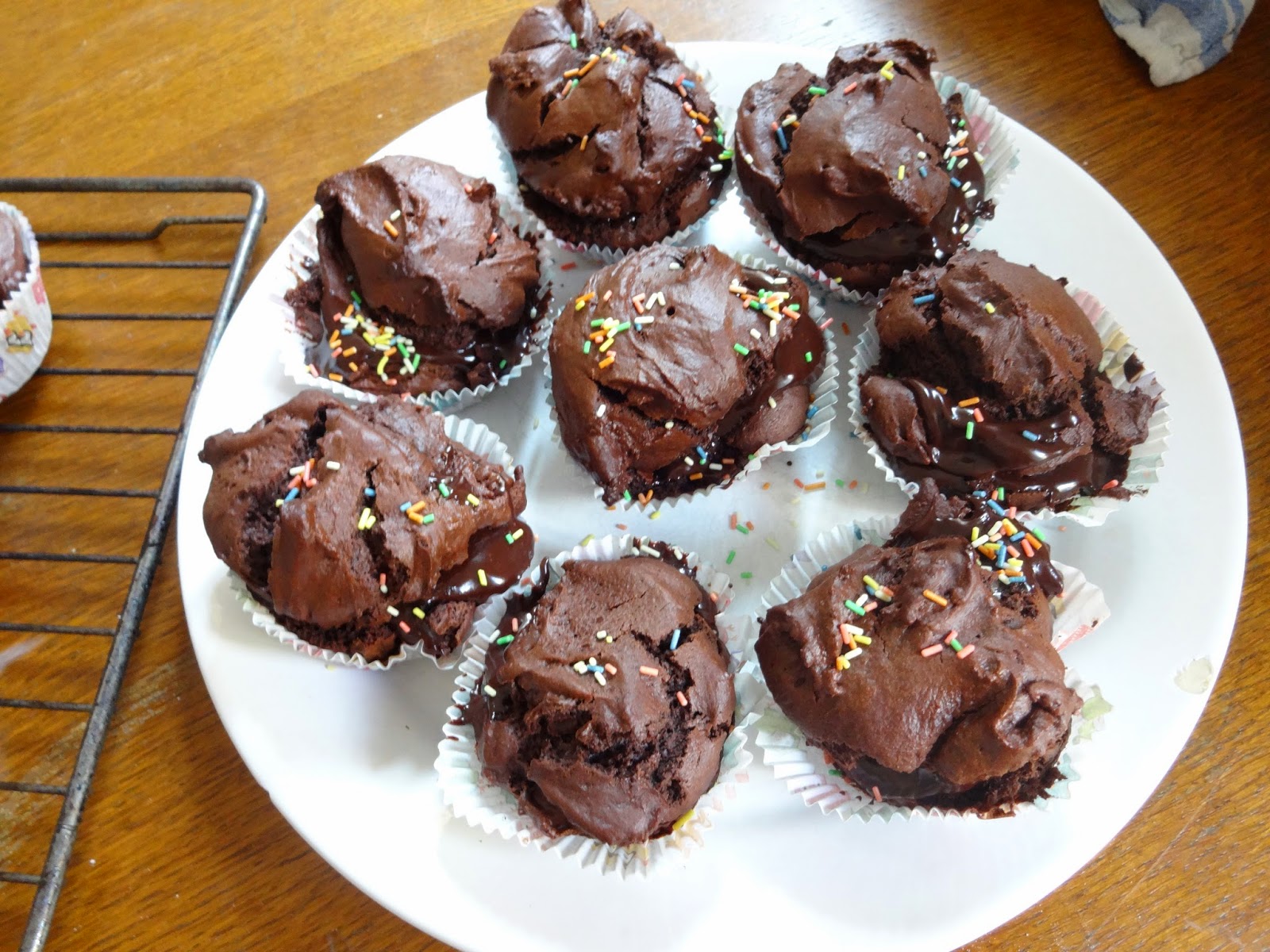 Laryloves - life is better with cake : Schokoladenmuffins mit Cremefüllung